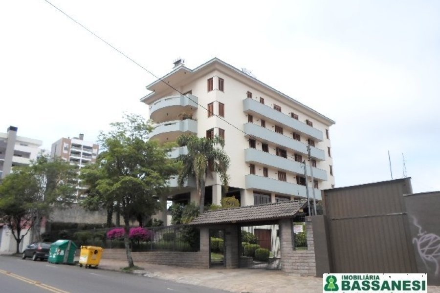 Apartamento com 345m², 4 dormitórios, 2 vagas, no bairro Panazzolo em Caxias do Sul para Comprar