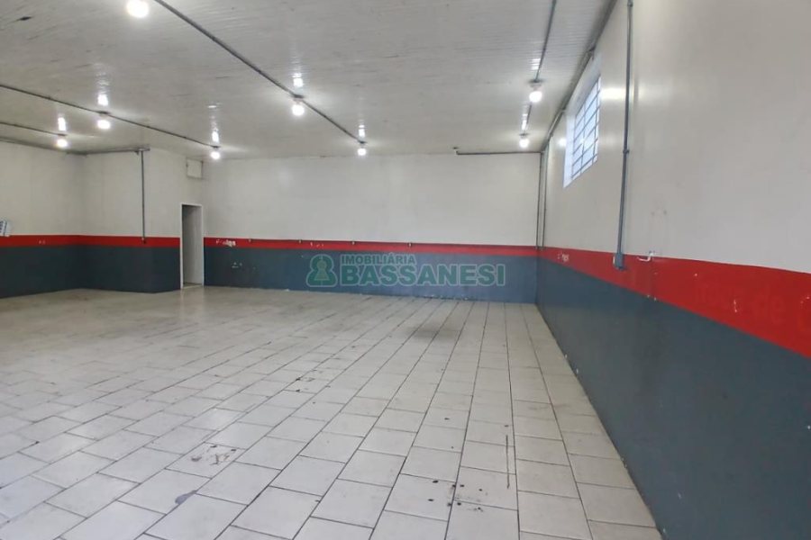 Loja com 95m², no bairro Kayser em Caxias do Sul para Alugar