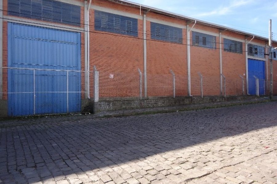 Pavilhão com 880m², no bairro Presidente Vargas em Caxias do Sul para Alugar