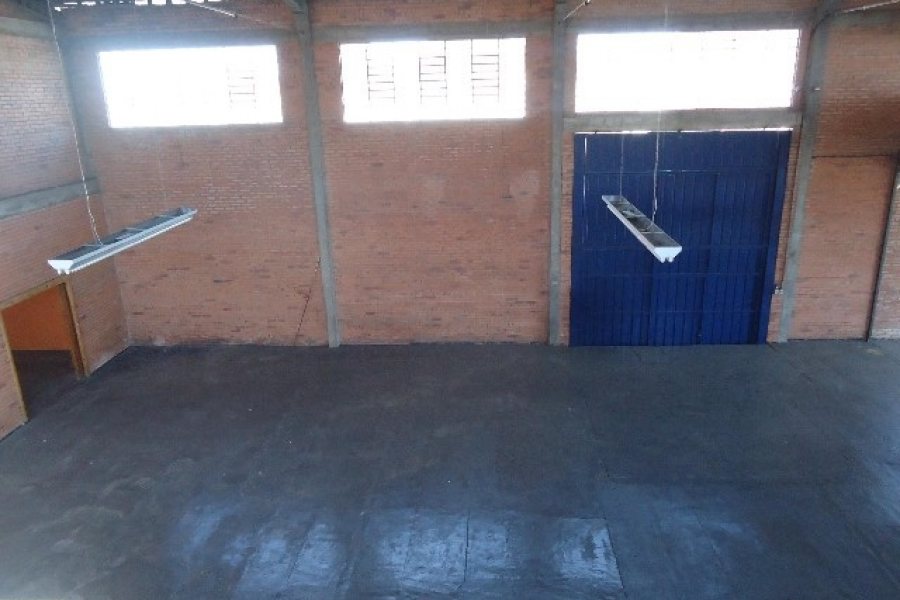 Pavilhão com 880m², no bairro Presidente Vargas em Caxias do Sul para Alugar