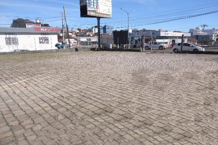 Pavilhão com 880m², no bairro Presidente Vargas em Caxias do Sul para Alugar