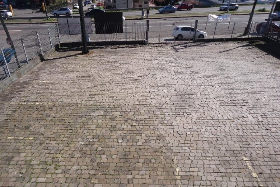 Pavilhão com 880m², no bairro Presidente Vargas em Caxias do Sul para Alugar