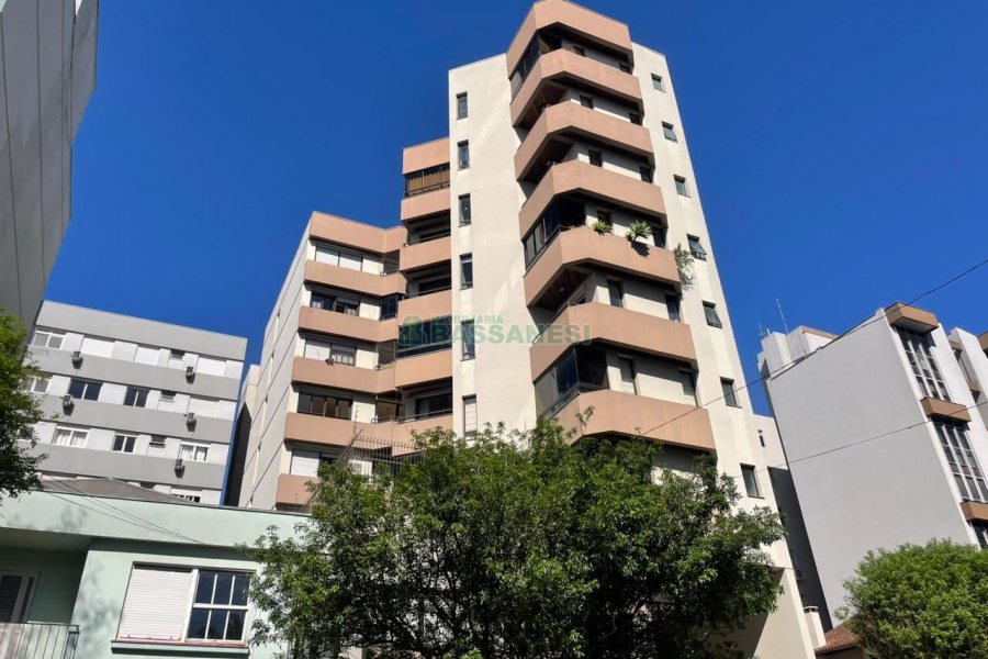 Apartamento com 75m², 2 dormitórios, 1 vaga, no bairro Centro em Caxias do Sul para Comprar