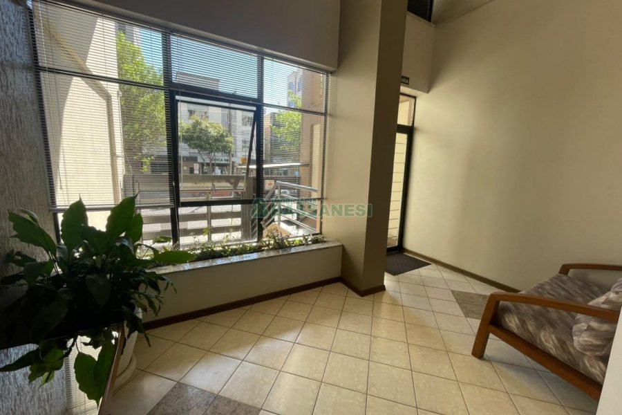 Apartamento com 75m², 2 dormitórios, 1 vaga, no bairro Centro em Caxias do Sul para Comprar