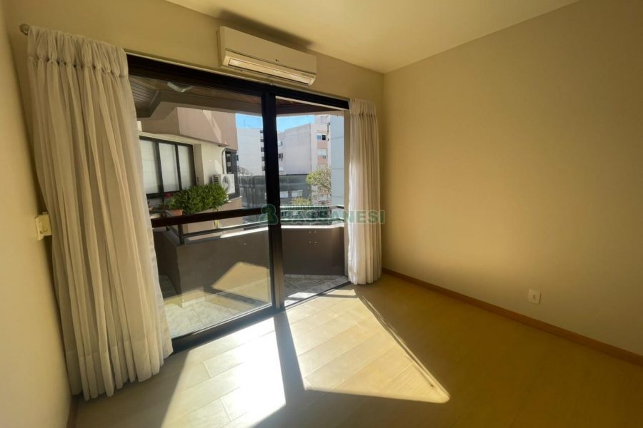 Apartamento com 75m², 2 dormitórios, 1 vaga, no bairro Centro em Caxias do Sul para Comprar