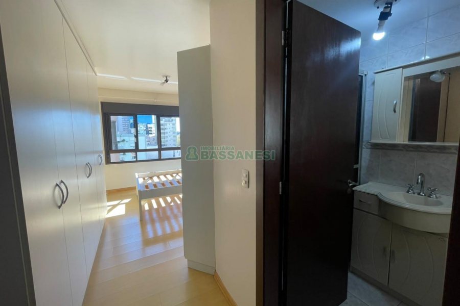 Apartamento com 75m², 2 dormitórios, 1 vaga, no bairro Centro em Caxias do Sul para Comprar