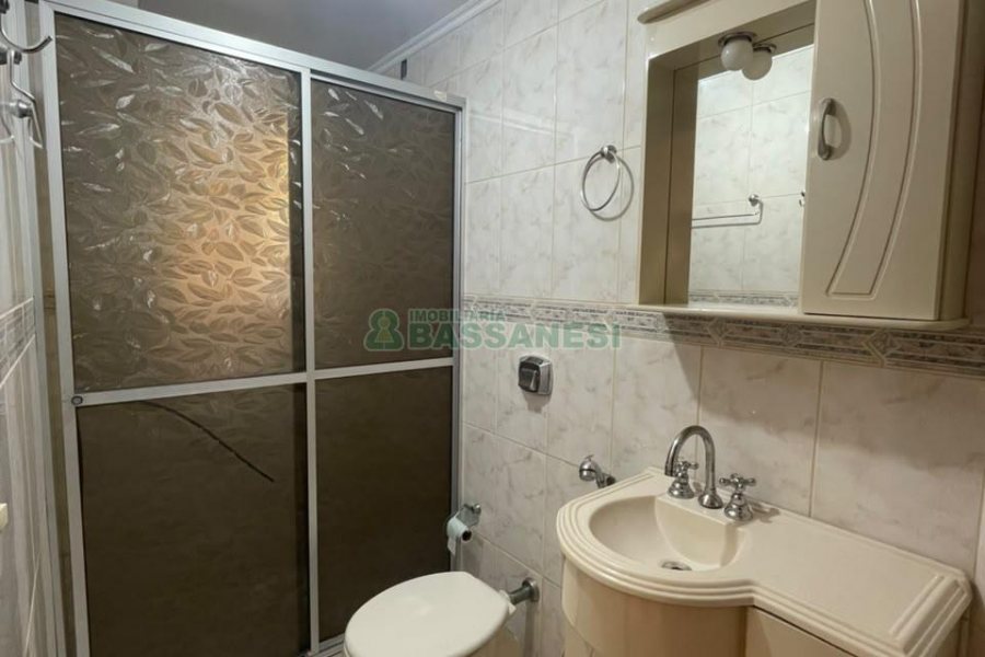 Apartamento com 75m², 2 dormitórios, 1 vaga, no bairro Centro em Caxias do Sul para Comprar