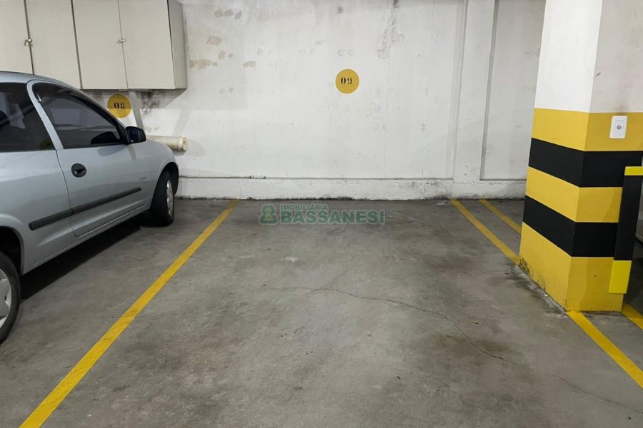Apartamento com 75m², 2 dormitórios, 1 vaga, no bairro Centro em Caxias do Sul para Comprar