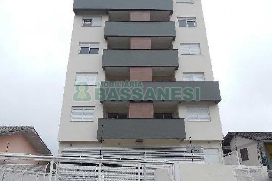 Apartamento com 78m², 2 dormitórios, 2 vagas, no bairro Vinhedos em Caxias do Sul para Alugar