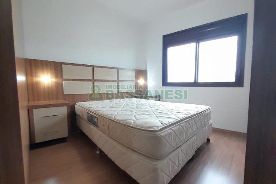 Apto Mobiliado com 140m², 3 dormitórios, 2 vagas, no bairro Pio X em Caxias do Sul para Alugar