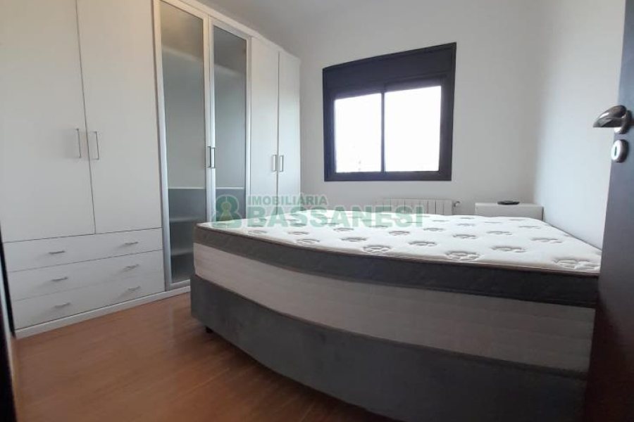 Apto Mobiliado com 140m², 3 dormitórios, 2 vagas, no bairro Pio X em Caxias do Sul para Alugar