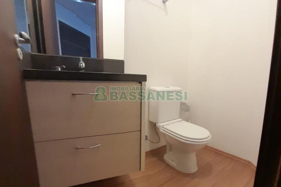 Apto Mobiliado com 140m², 3 dormitórios, 2 vagas, no bairro Pio X em Caxias do Sul para Alugar