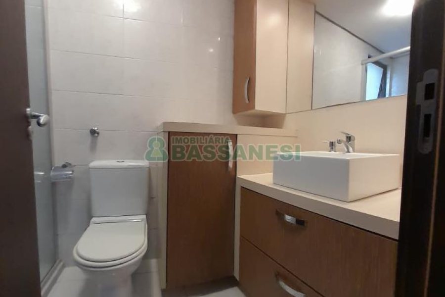 Apto Mobiliado com 140m², 3 dormitórios, 2 vagas, no bairro Pio X em Caxias do Sul para Alugar