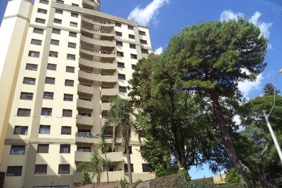 Apto Mobiliado com 140m², 3 dormitórios, 2 vagas, no bairro Pio X em Caxias do Sul para Alugar