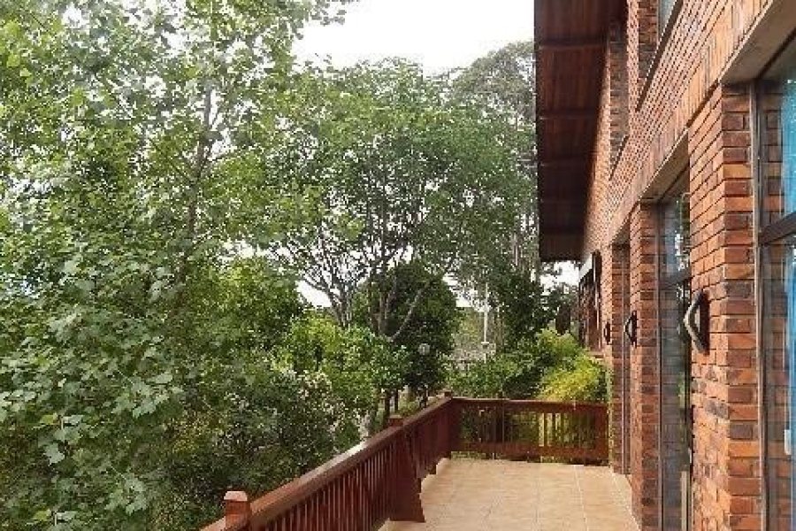 Casa com 400m², 3 dormitórios, 2 vagas, no bairro Santa Catarina em Caxias do Sul para Alugar