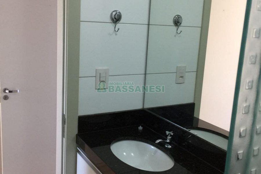 Kitinete com 39m², 1 dormitório, no bairro São Pelegrino em Caxias do Sul para Alugar