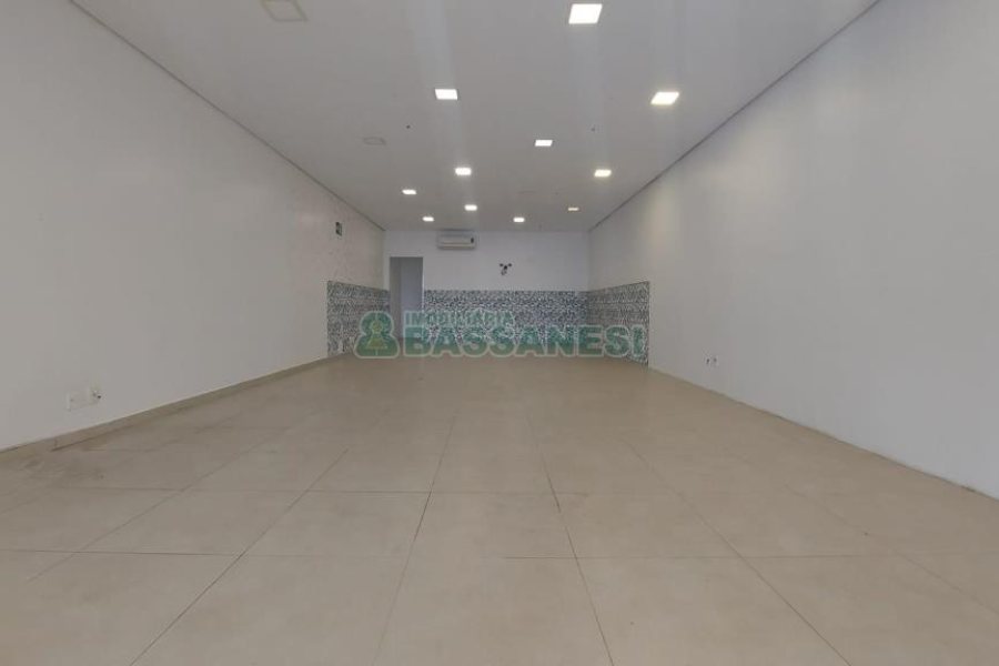 Loja com 400m², no bairro Centro em Caxias do Sul para Alugar