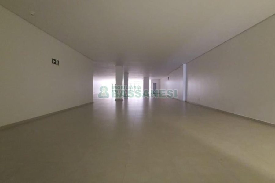 Loja com 400m², no bairro Centro em Caxias do Sul para Alugar