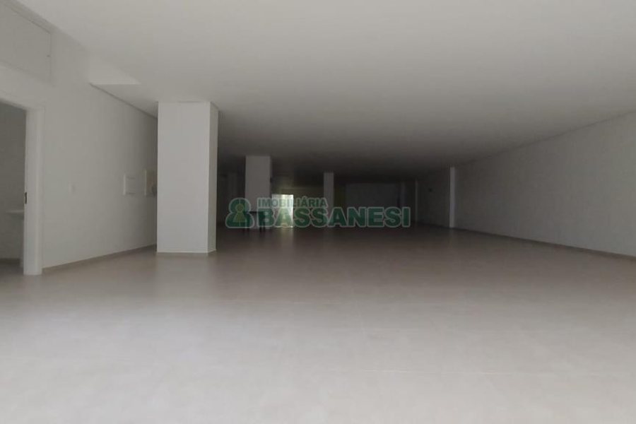 Loja com 400m², no bairro Centro em Caxias do Sul para Alugar