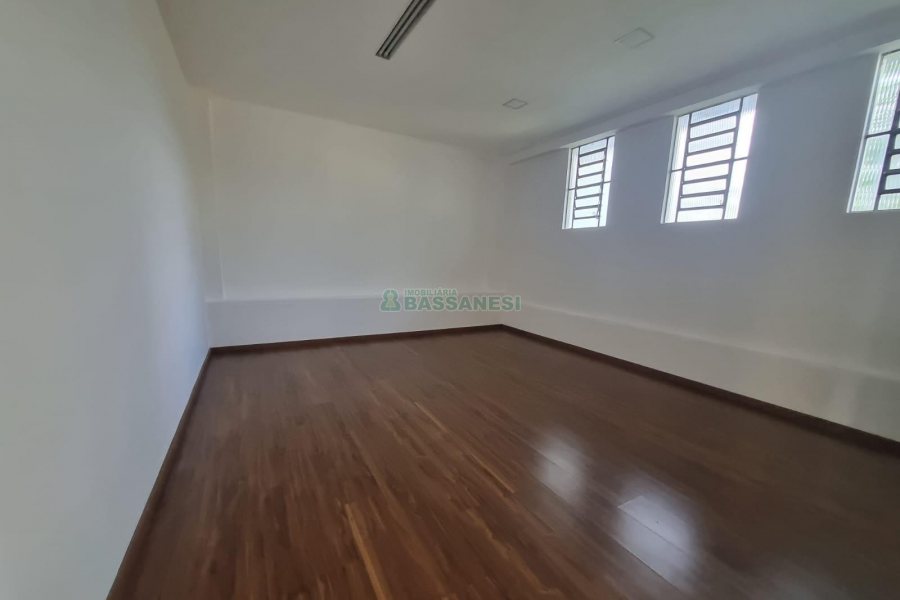 Loja com 180m², no bairro Santa Catarina em Caxias do Sul para Alugar