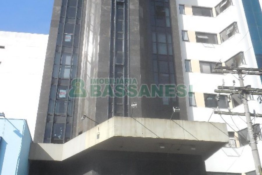 Sala com 44m², no bairro Centro em Caxias do Sul para Alugar