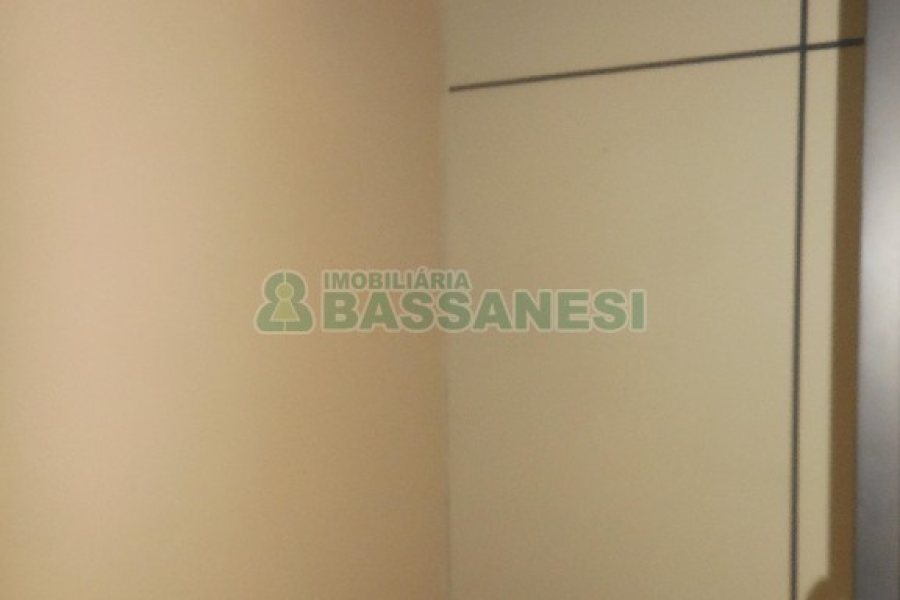 Sala com 44m², no bairro Centro em Caxias do Sul para Alugar