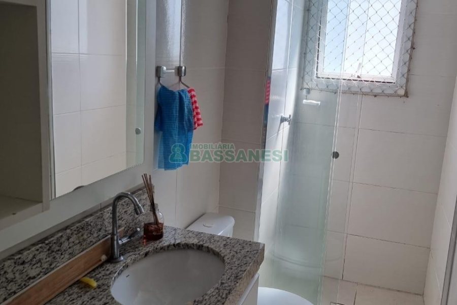 Apartamento com 54m², 2 dormitórios, 1 vaga, no bairro Salgado Filho em Caxias do Sul para Comprar