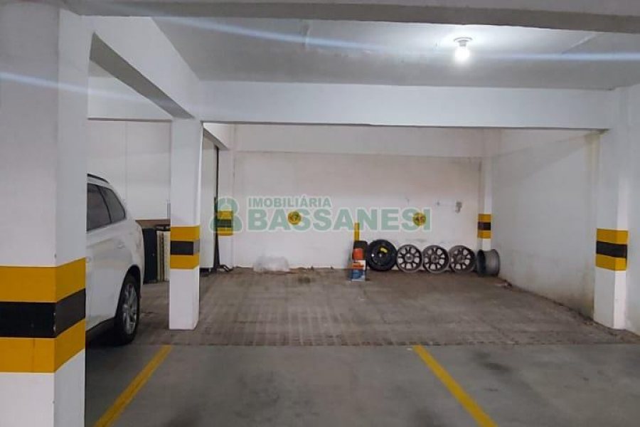 Apto Mobiliado com 140m², 3 dormitórios, 2 vagas, no bairro Centro em Caxias do Sul para Comprar