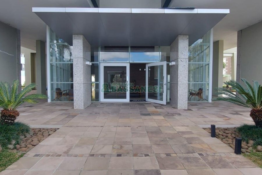 Apartamento com 140m², 3 dormitórios, 2 vagas, no bairro Centro em Caxias do Sul para Alugar ou Comprar