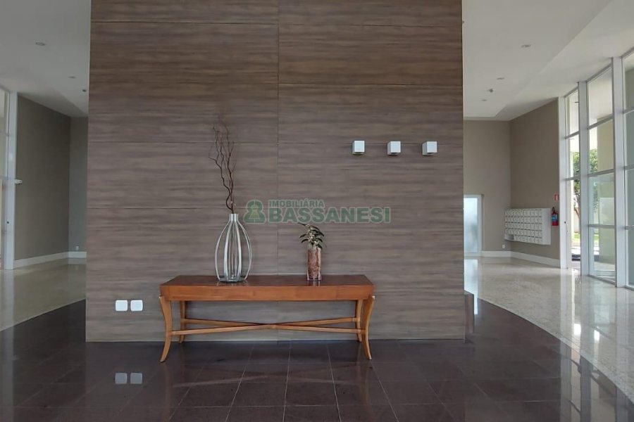 Apartamento com 140m², 3 dormitórios, 2 vagas, no bairro Centro em Caxias do Sul para Alugar ou Comprar