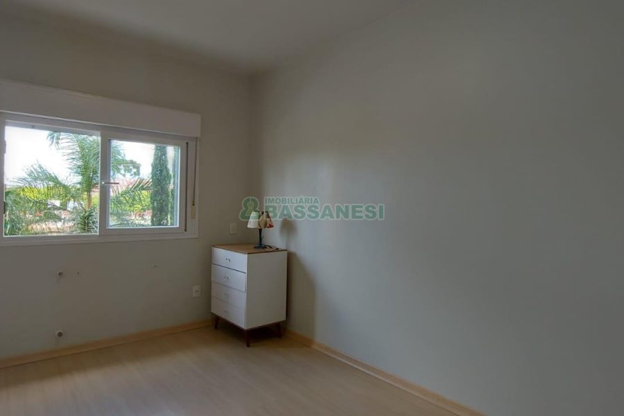 Apartamento com 140m², 3 dormitórios, 2 vagas, no bairro Centro em Caxias do Sul para Alugar ou Comprar