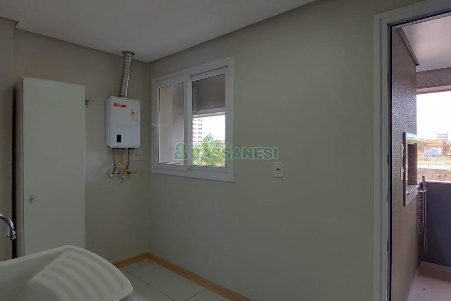 Apto Mobiliado com 140m², 3 dormitórios, 2 vagas, no bairro Centro em Caxias do Sul para Comprar