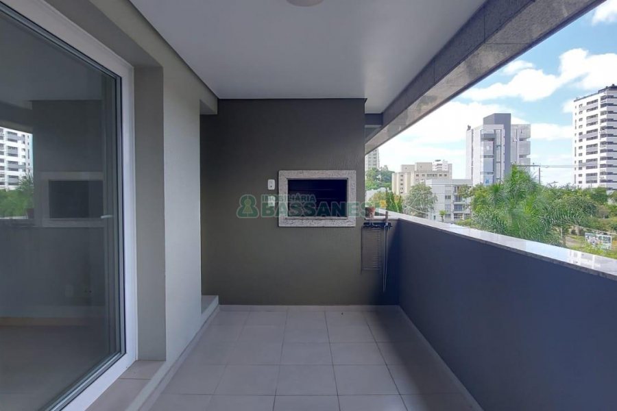 Apto Mobiliado com 140m², 3 dormitórios, 2 vagas, no bairro Centro em Caxias do Sul para Comprar