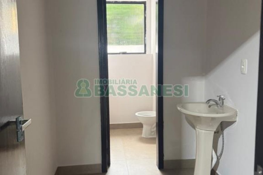 Sala com 600m², no bairro Centro em Caxias do Sul para Alugar