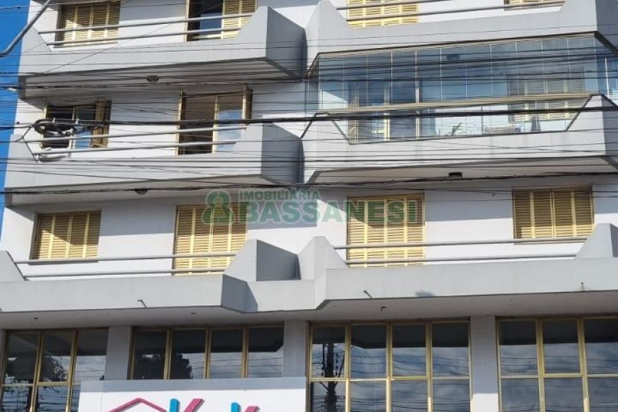 Apto Mobiliado com 67m², 2 dormitórios, 1 vaga, no bairro Lourdes em Caxias do Sul para Comprar