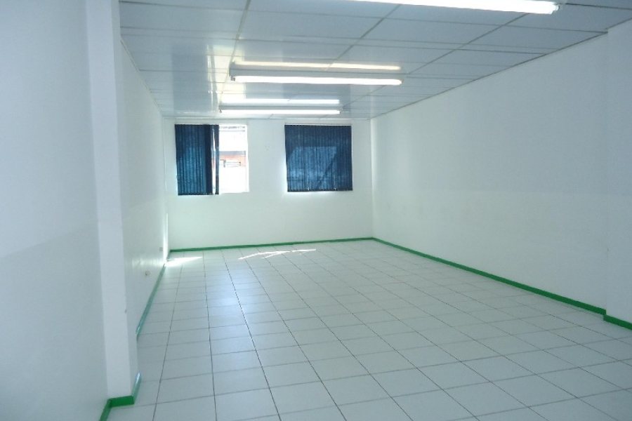 Loja com 5600m², no bairro São Pelegrino em Caxias do Sul para Alugar