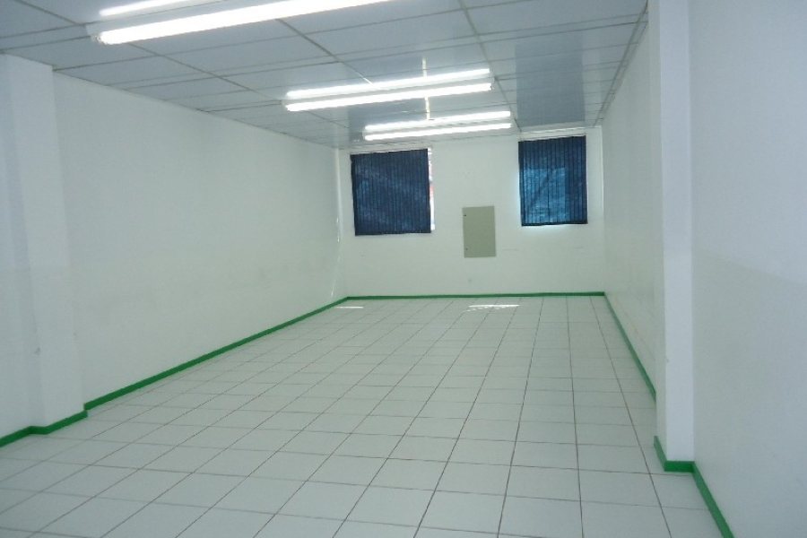 Loja com 5600m², no bairro São Pelegrino em Caxias do Sul para Alugar