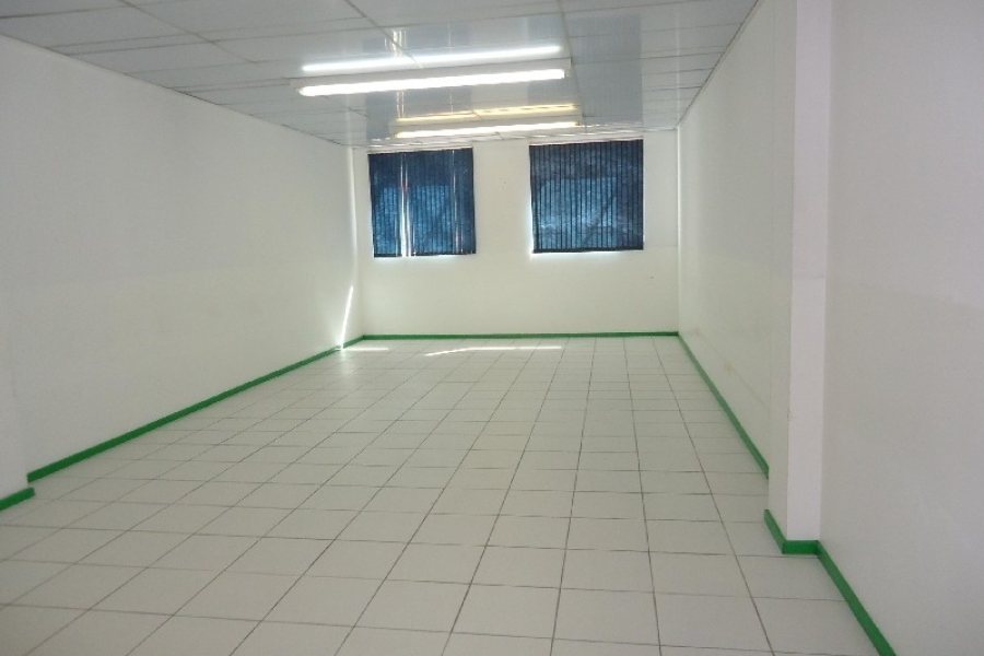 Loja com 5600m², no bairro São Pelegrino em Caxias do Sul para Alugar