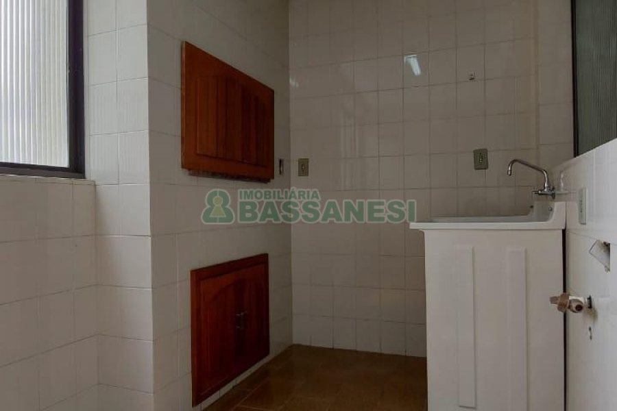 Apartamento com 170m², 3 dormitórios, 1 vaga, no bairro Lourdes em Caxias do Sul para Alugar