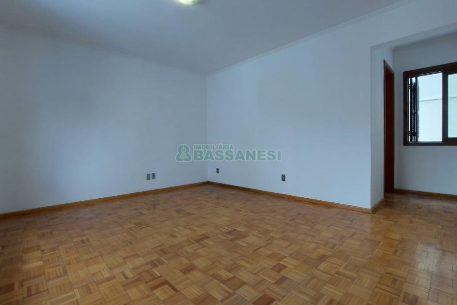 Apartamento com 170m², 3 dormitórios, 1 vaga, no bairro Lourdes em Caxias do Sul para Alugar
