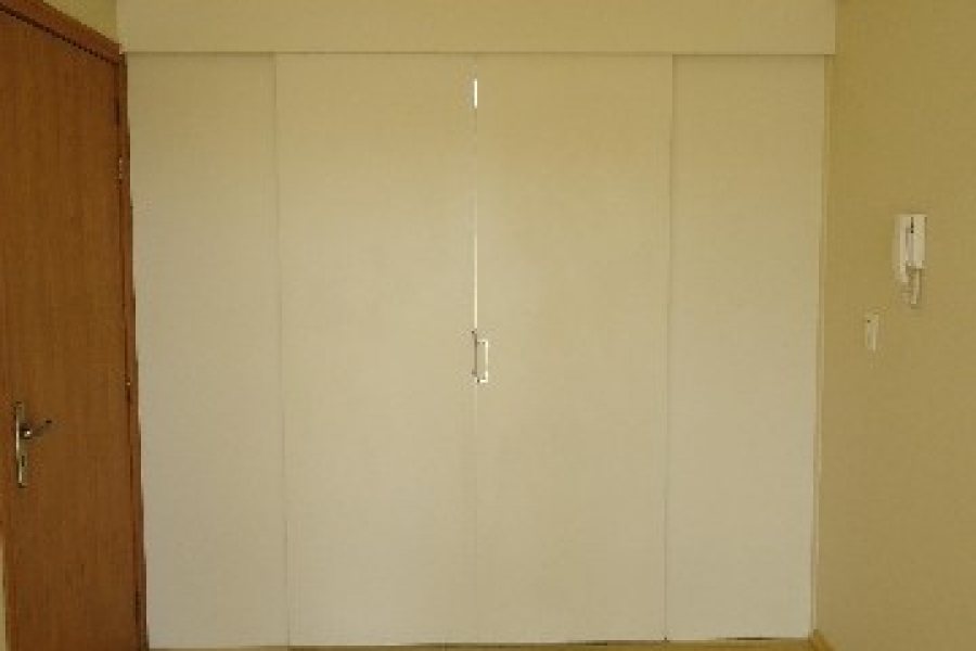 Apartamento com 90m², 3 dormitórios, 1 vaga, no bairro Floresta em Caxias do Sul para Alugar