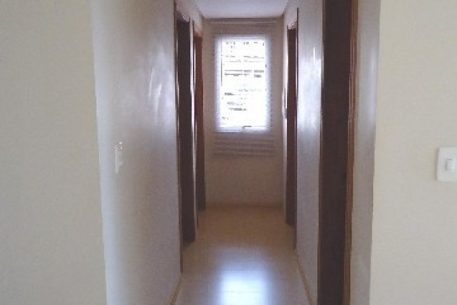 Apartamento com 90m², 3 dormitórios, 1 vaga, no bairro Floresta em Caxias do Sul para Alugar