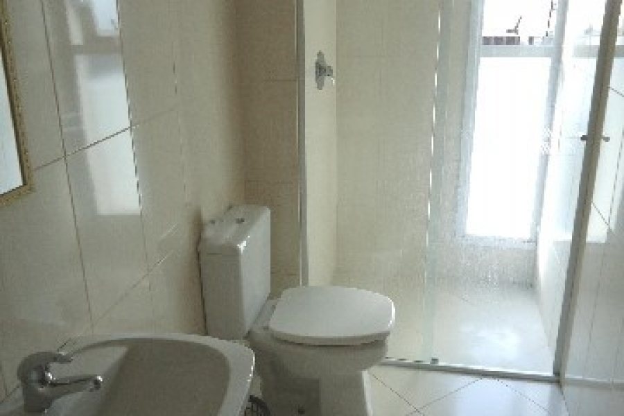 Apartamento com 90m², 3 dormitórios, 1 vaga, no bairro Floresta em Caxias do Sul para Alugar