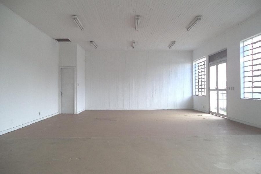 Pavilhão com 3970m², no bairro São Ciro em Caxias do Sul para Comprar