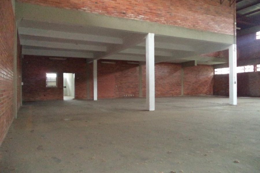 Pavilhão com 3970m², no bairro São Ciro em Caxias do Sul para Comprar