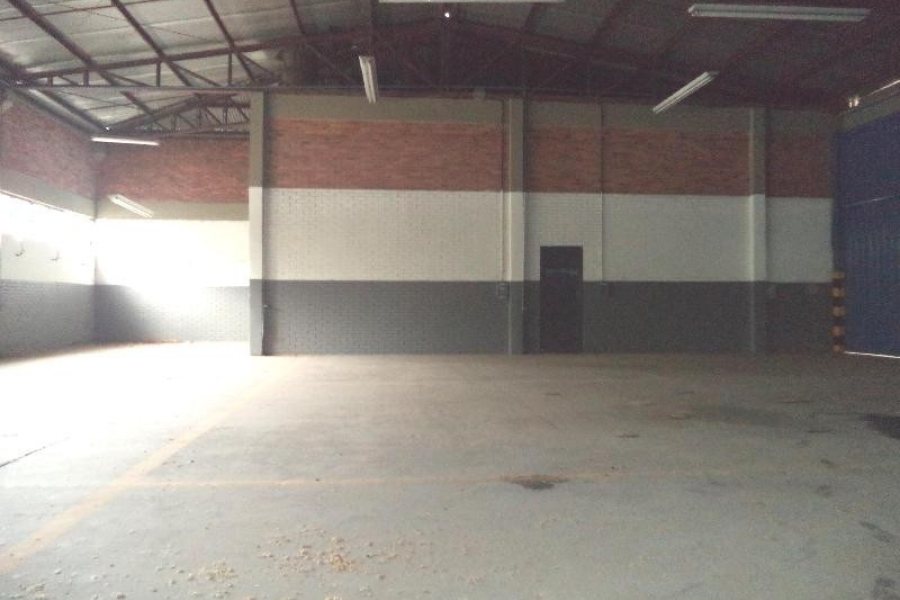 Pavilhão com 3970m², no bairro São Ciro em Caxias do Sul para Comprar