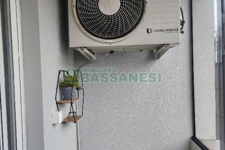 Kitinete Mobiliado com 25m², 1 dormitório, 1 vaga, no bairro Petrópolis em Caxias do Sul para Alugar