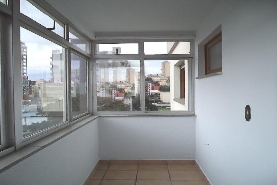 Apartamento com 120m², 2 dormitórios, 1 vaga, no bairro Panazzolo em Caxias do Sul para Comprar