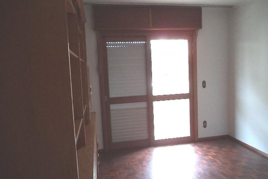 Apartamento com 120m², 2 dormitórios, 1 vaga, no bairro Panazzolo em Caxias do Sul para Comprar