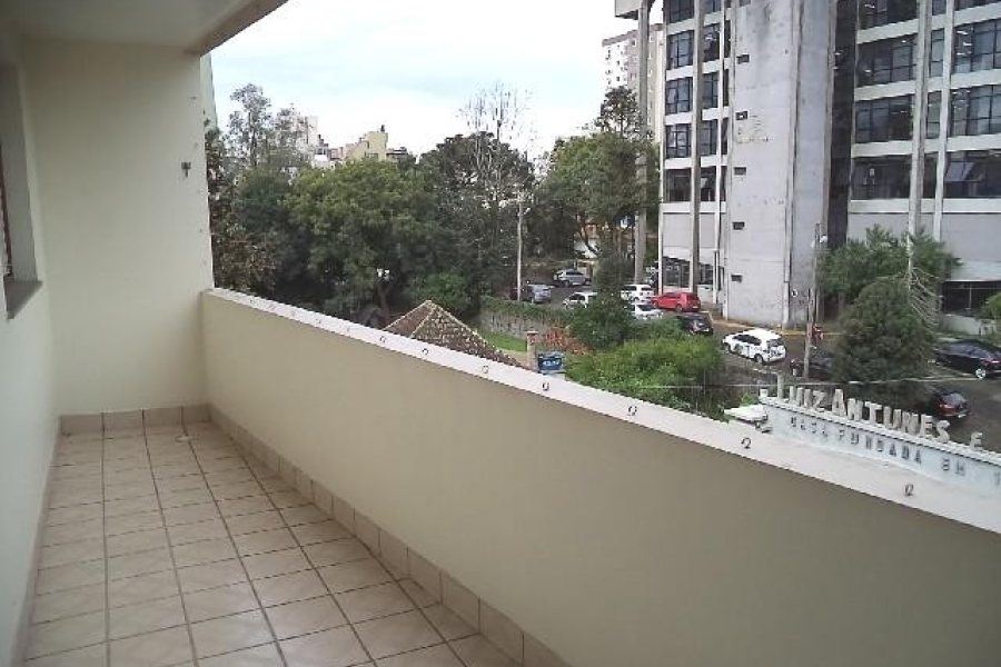Apartamento com 120m², 2 dormitórios, 1 vaga, no bairro Panazzolo em Caxias do Sul para Comprar